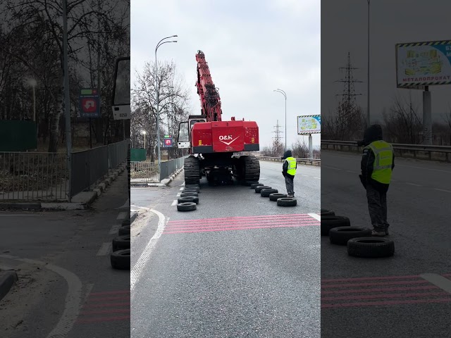 ЛАЙФХАК для збереження асфальту при переміщенні гусеничної техніки #демонтаж