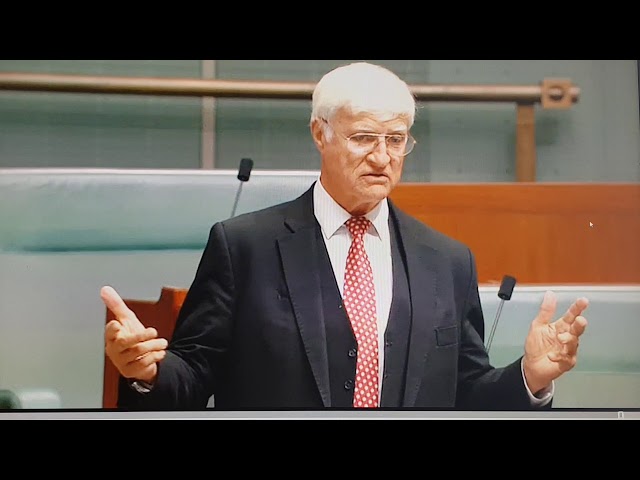 Bob Katter live and drunk in the Australian Parliament