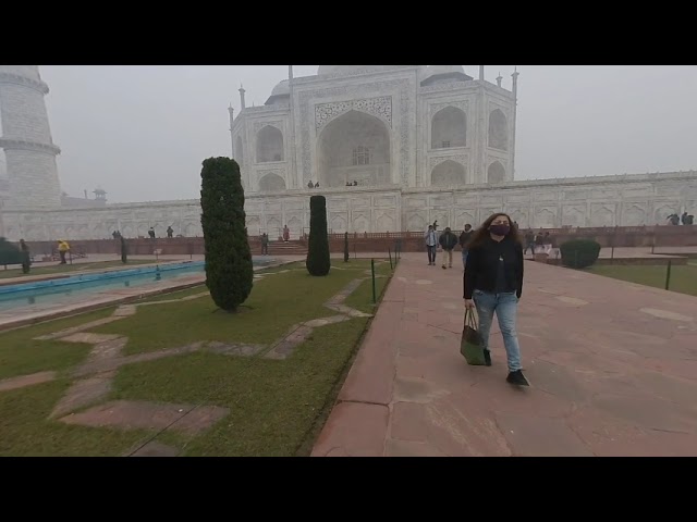 Taj Mahal - front view of maqbara in VR180