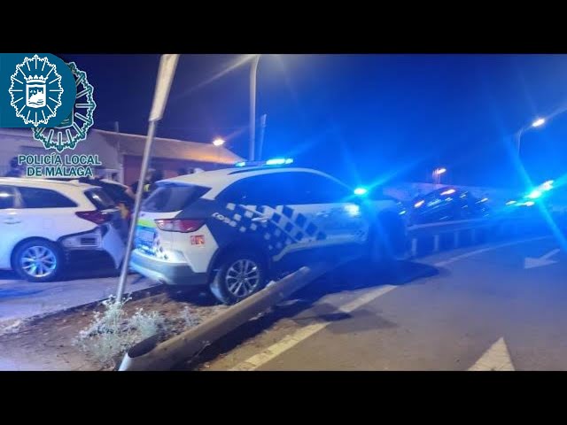 230706 #PolicíaLocalMálaga 🚔 Espectacular persecución de coche robado con 2 delincuentes detenidos