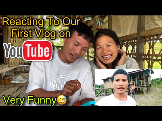 Reacting To Our First Vlog on YouTube || My First Vlog on YouTube😅 || Very Funny Chapri Vlog😂😅