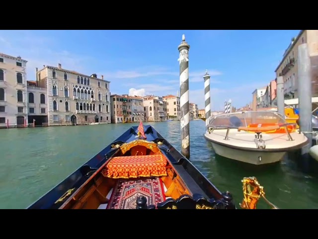 [VR 180 video] Relaxing gondola ride in Venice