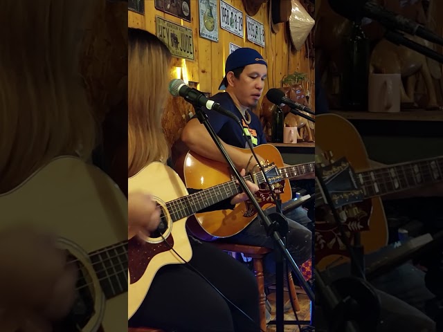 Alan Jackson — Here In The Real World cover by Topyu Diaus and Jeden Laita Sacpa at Safari Baguio