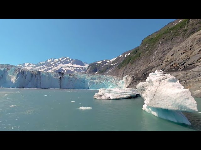 Viewing Glaciers in Alaska filmed in virtual reality