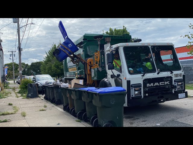 WM's Trash Garbage Truck Packing A Recycling Route